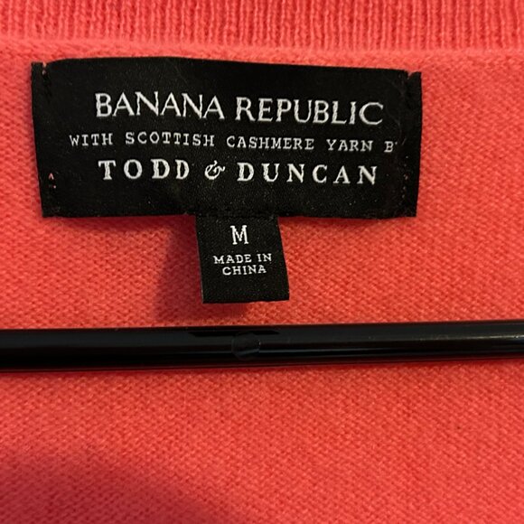 Pink Cashmere Short-Sleeved Sweater - Picture 3 of 3